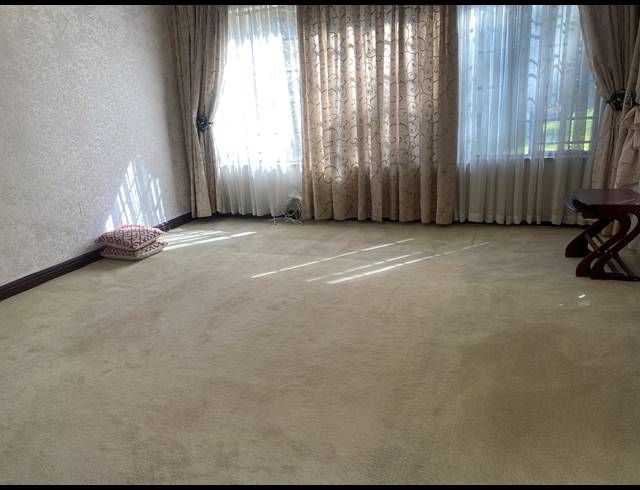 5 BEDROOM HOUSE FOR SALE IN MONDEOR